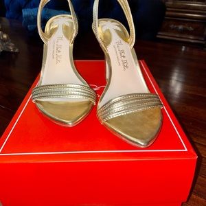 NWT Gold heels 6.5